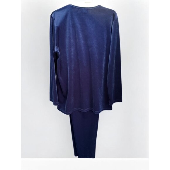 Melissa Molaire 2-Piece Navy Velour Lounge Set 1X Embellished Top & Stretch Pant - Picture 2 of 9